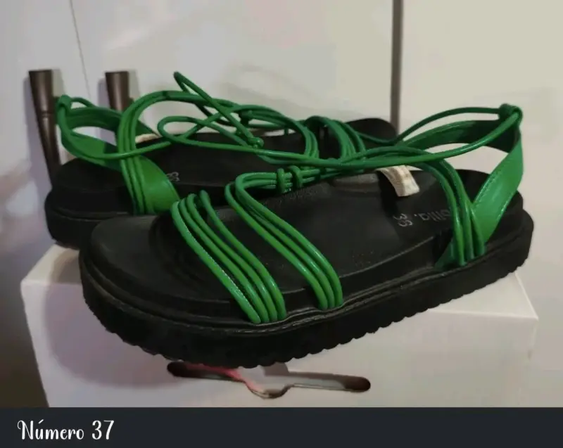 Sandalias verdes número 37