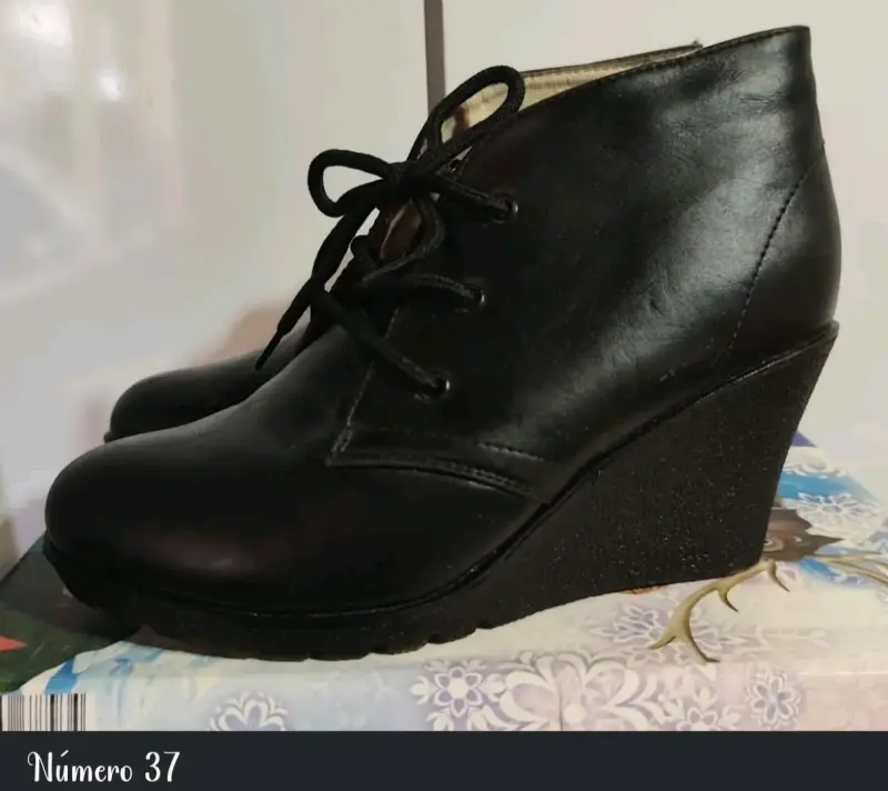 Botines negros con plataforma