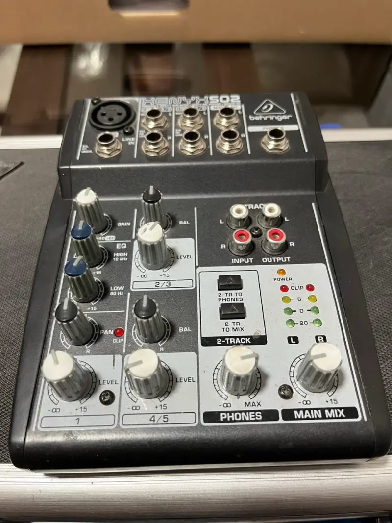 Mezclador de audio compacto - 2