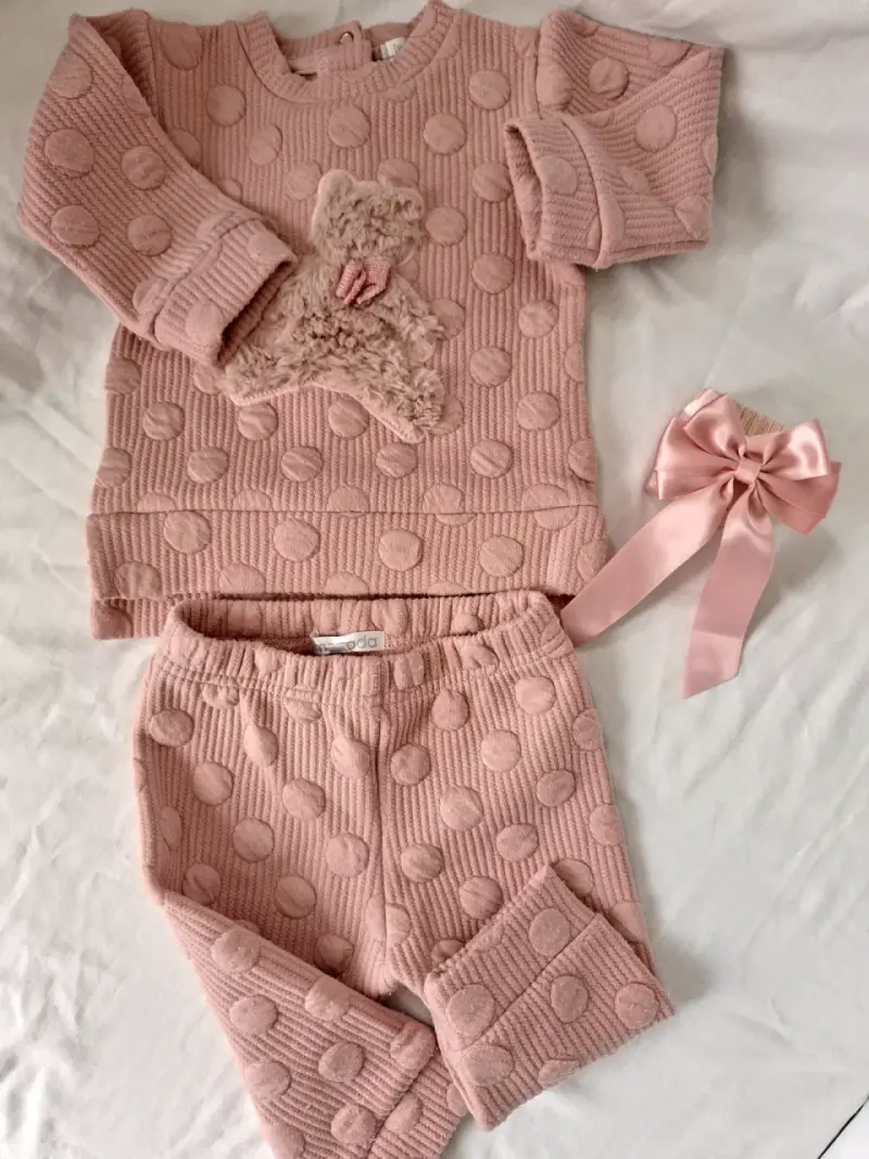 Conjunto de bebé rosado