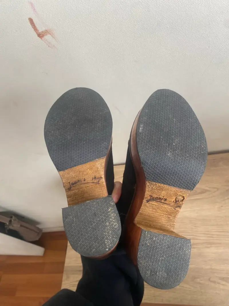 Botines negros de gamuza con taco alto - 4