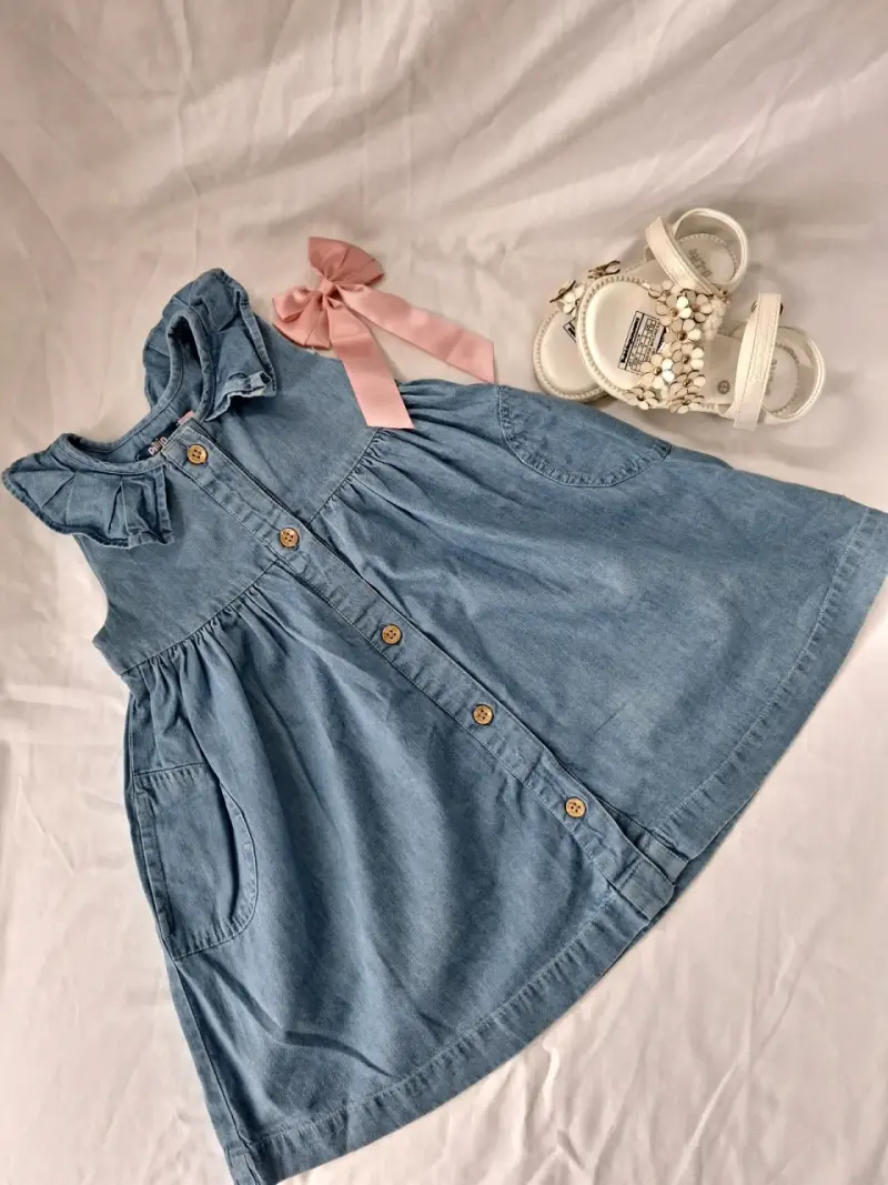 Vestido de mezclilla bebé