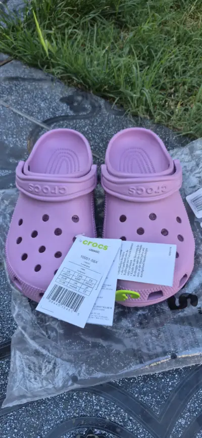 Sandalias Crocs clásicas moradas - miniatura 1