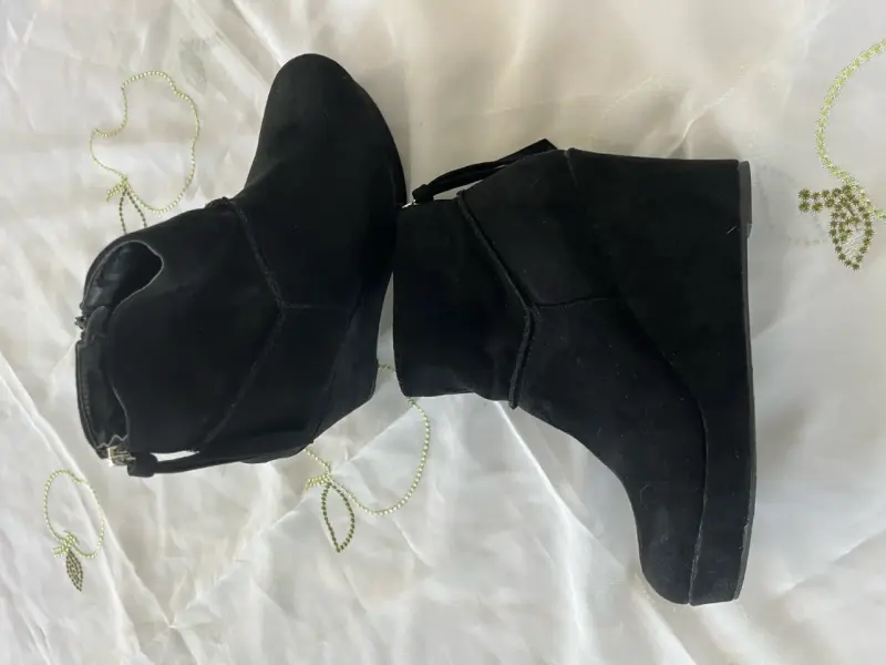 Botines negros con plataforma - 1