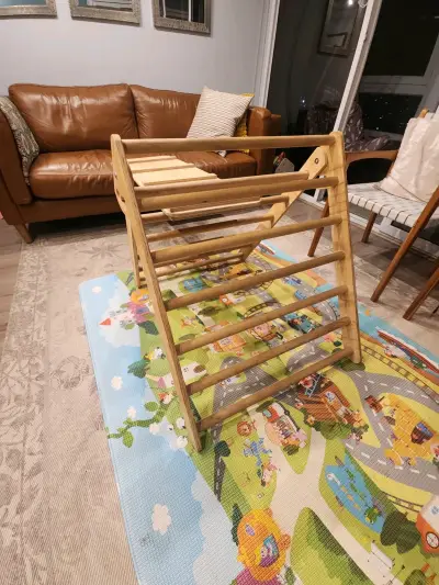 Triangulo pikler + Rampa de escalada para niños - miniatura 6