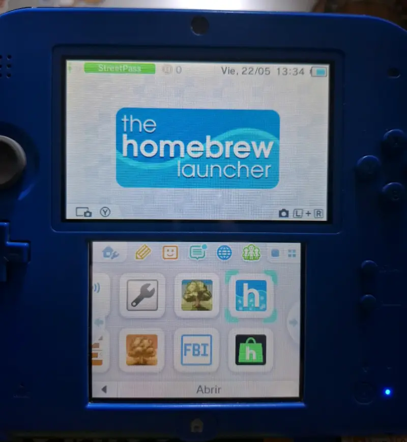 Nintendo 2DS desbloqueada + Smash Bros + caja - 4