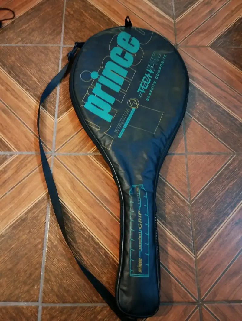 Raqueta de tenis con funda - 2