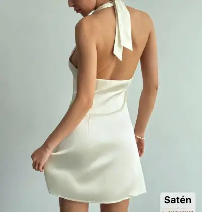 Vestido de satén beige elegante - miniatura 2