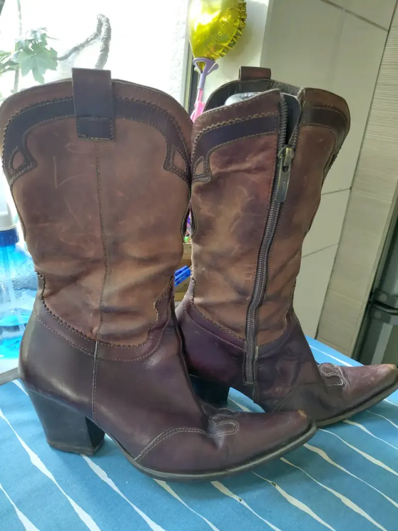 2 pares de botas de cuero cafe y negras talla 35 - 1