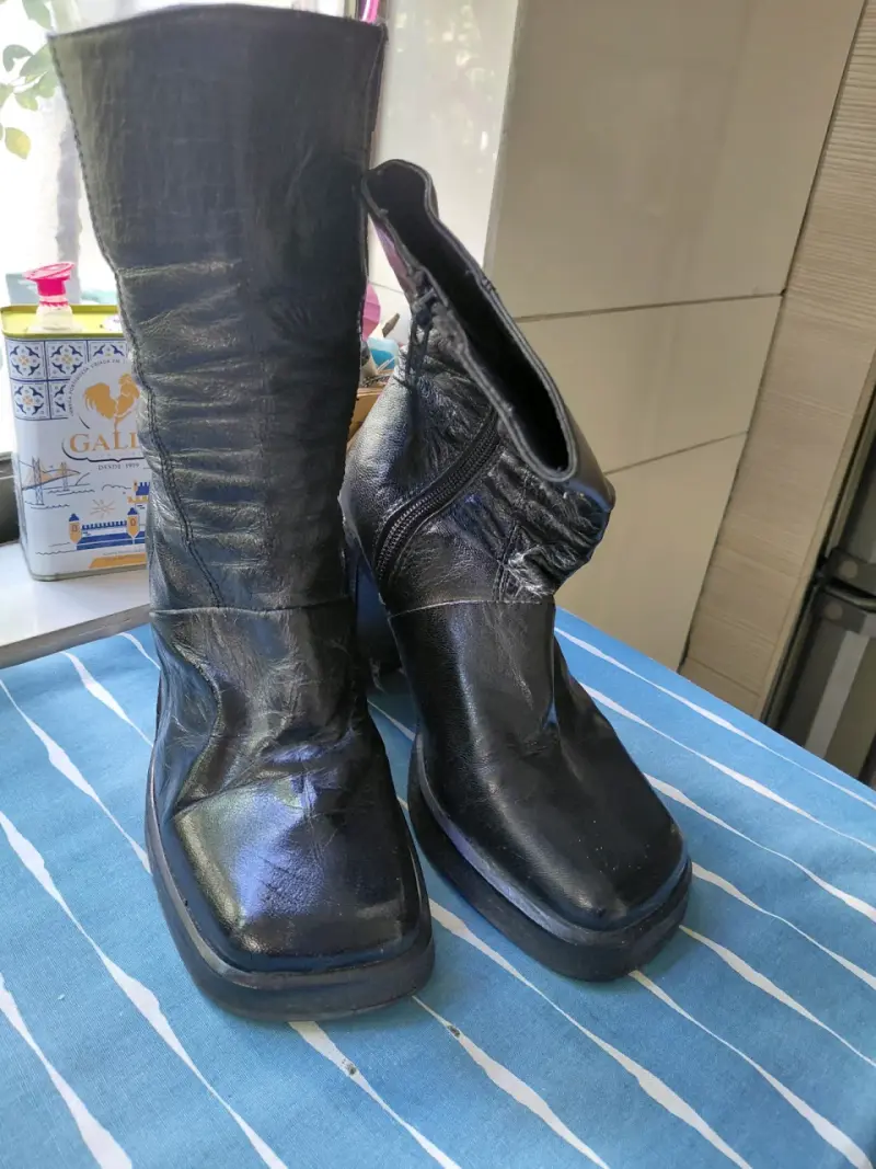 2 pares de botas de cuero cafe y negras talla 35 - 3