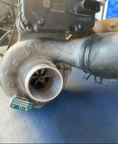 Turbo SsangYong Korando 2.2 - miniatura 1