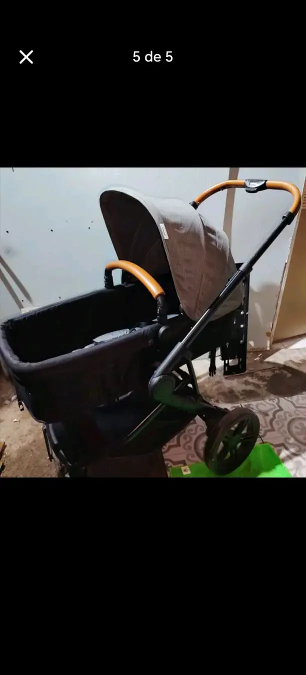 Coche de bebé gris y negro - 2