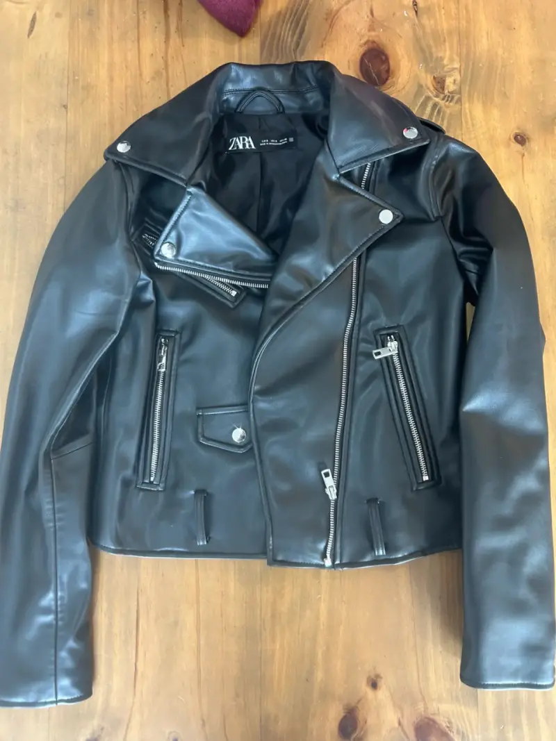 Chaqueta de cuero negra Zara talla s - 2