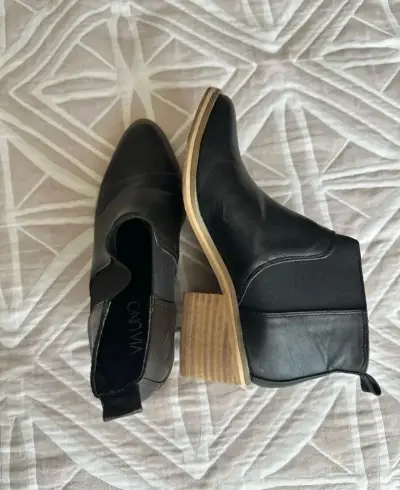 Botines negros de cuero - miniatura 2