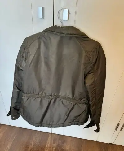 Chaqueta verde oliva - miniatura 1