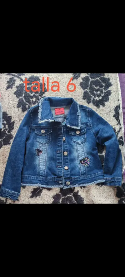 Chaqueta beige niña con capucha - miniatura 2