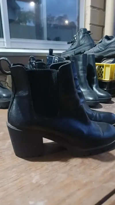 Botines tipo cuero negros - miniatura 2