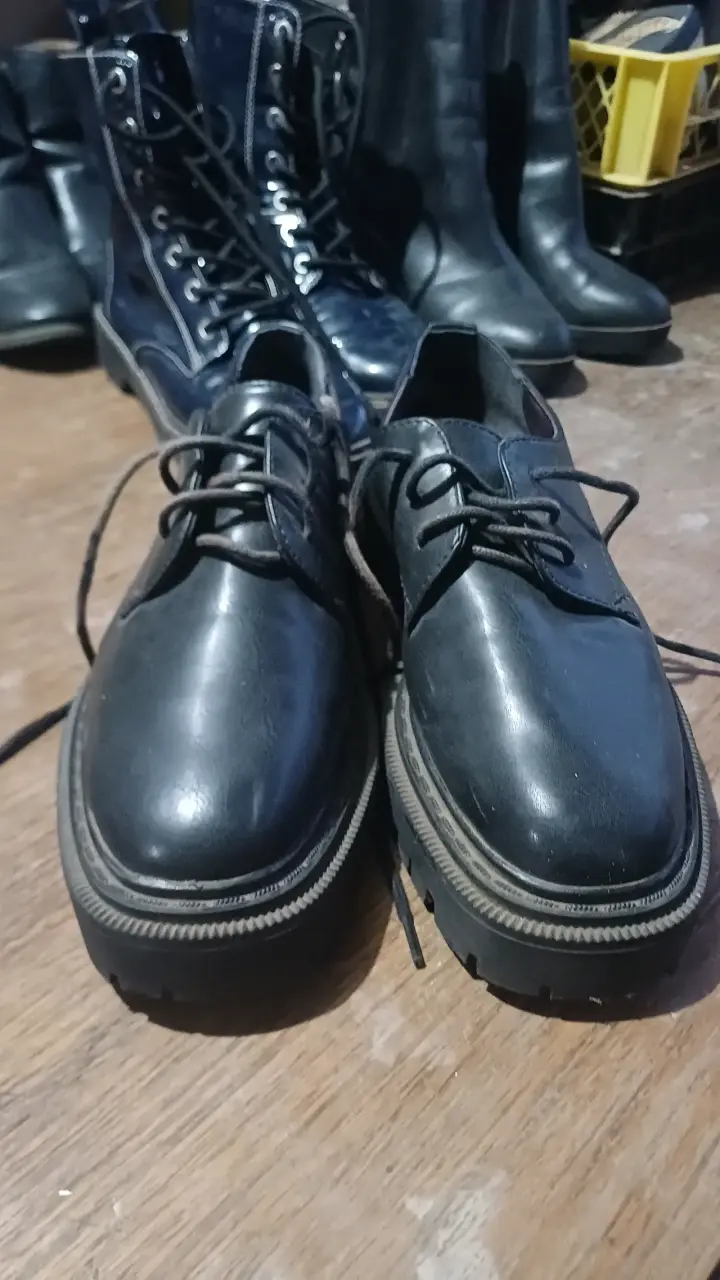 Zapatos formales negros de cuero - 1