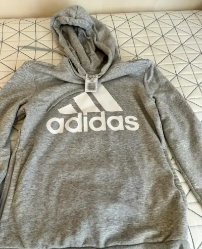 Polerón gris Adidas con capucha - miniatura 1
