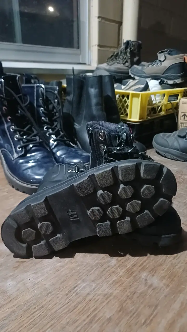 Botas negras forradas niño nro 30 - 2