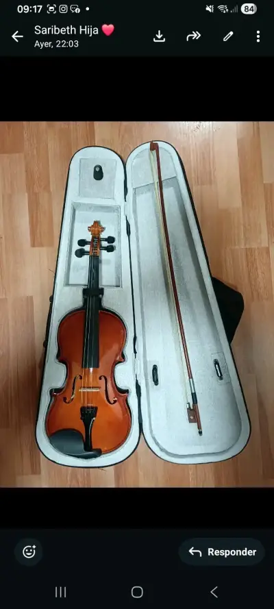 Violín con estuche y arco - miniatura 1