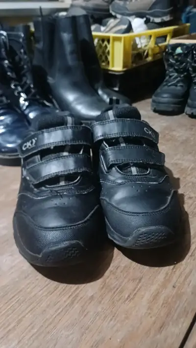 Zapatos colegio negros con velcro CK3 - miniatura 1