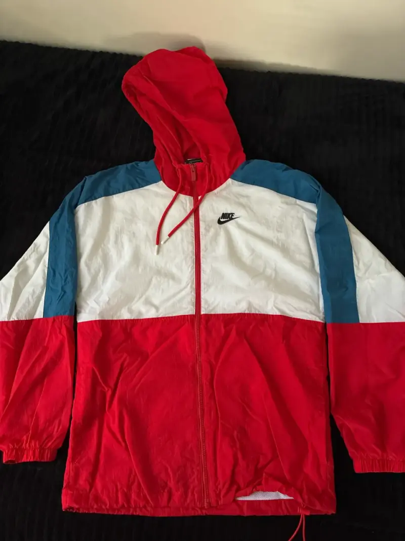 Cortaviento Nike rojo, blanco y azul - 1