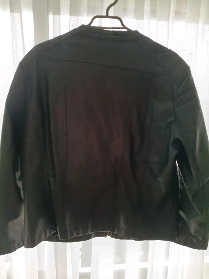 Chaqueta negra clásica - 3