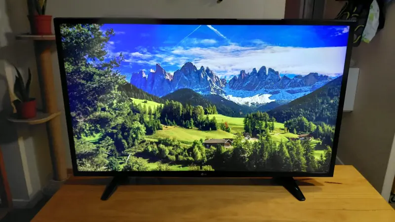 TV LG 43" 4K UHD - 2