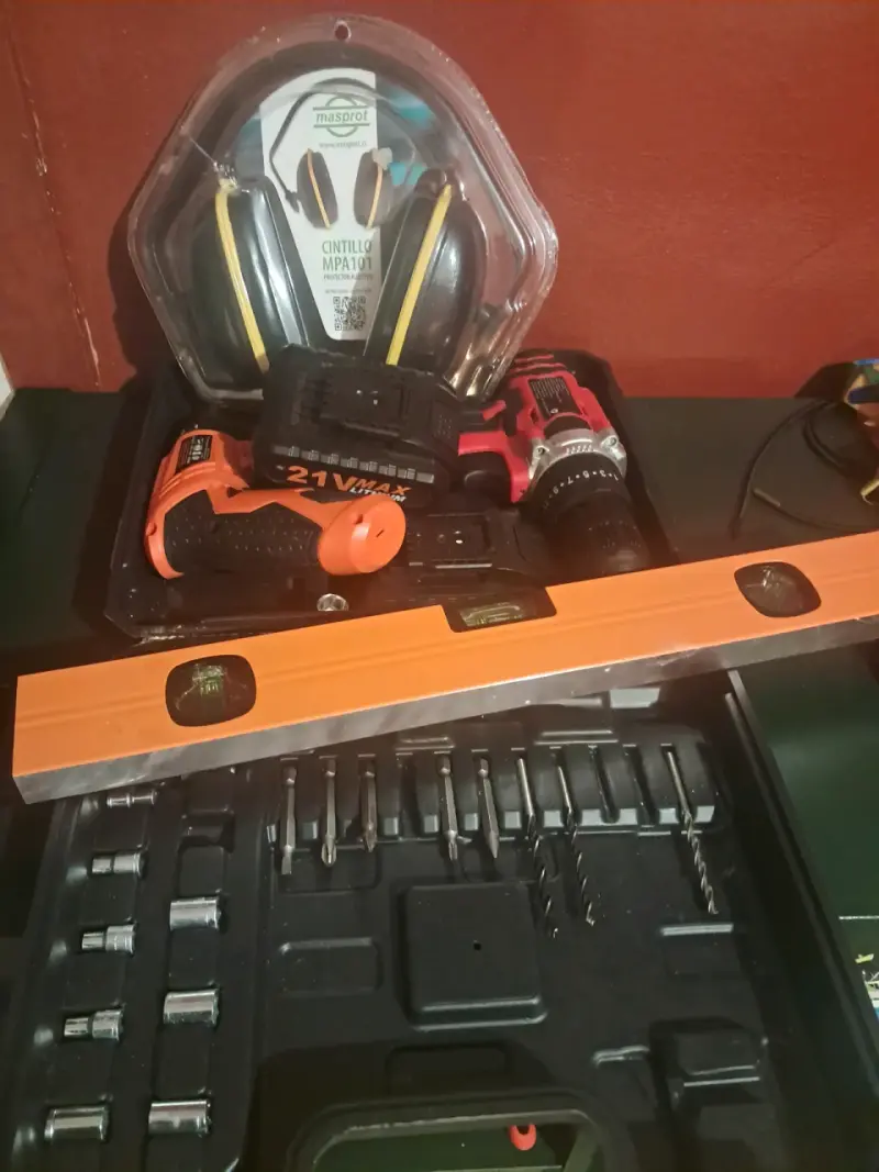 Set de herramientas y accesorios - 1