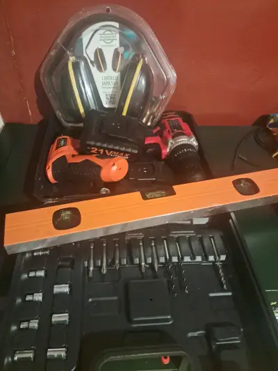 Set de herramientas y accesorios - miniatura 1