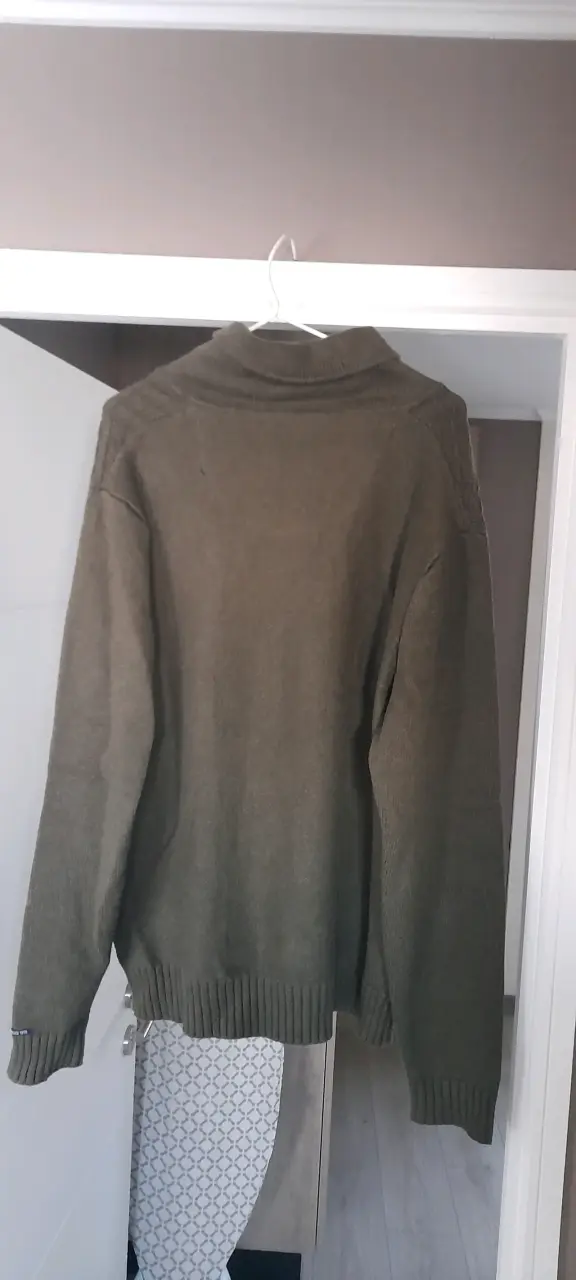 Sweater marrón con cierre - 2