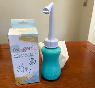 Botella de higiene perineal posparto - miniatura 2