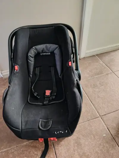 Silla de auto Bebesit negra - miniatura 1