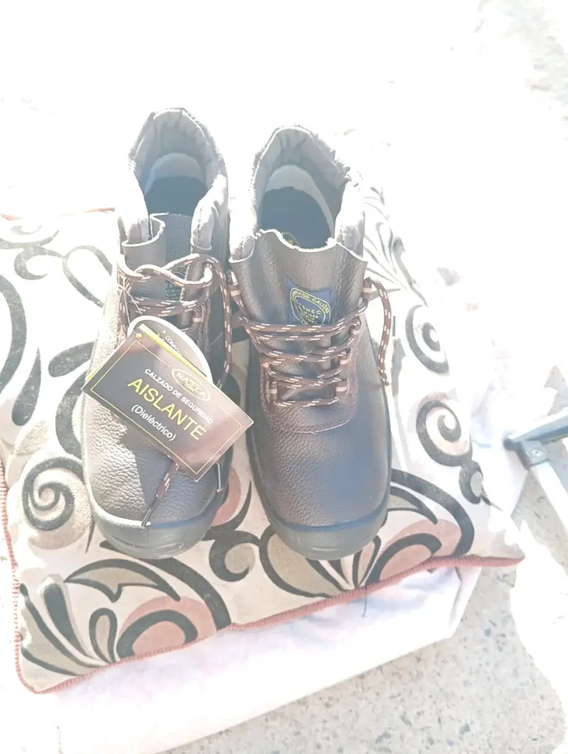 Botas de seguridad dieléctricas