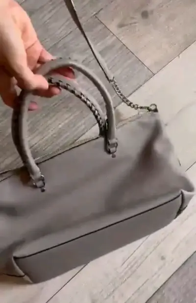 Bolso beige con tachas - miniatura 5