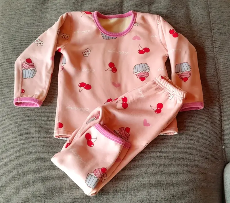 Pijama infantil con estampado