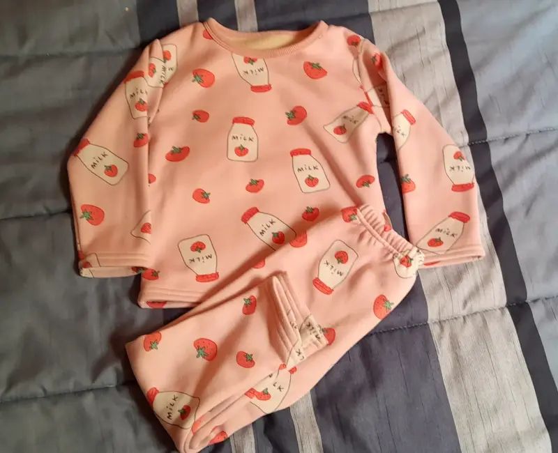 Pijama infantil estampado rosa