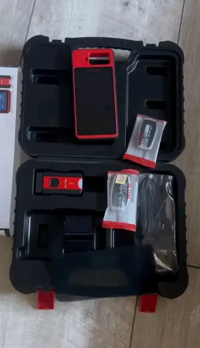 Scanner automotriz Autel KM100 - miniatura 2