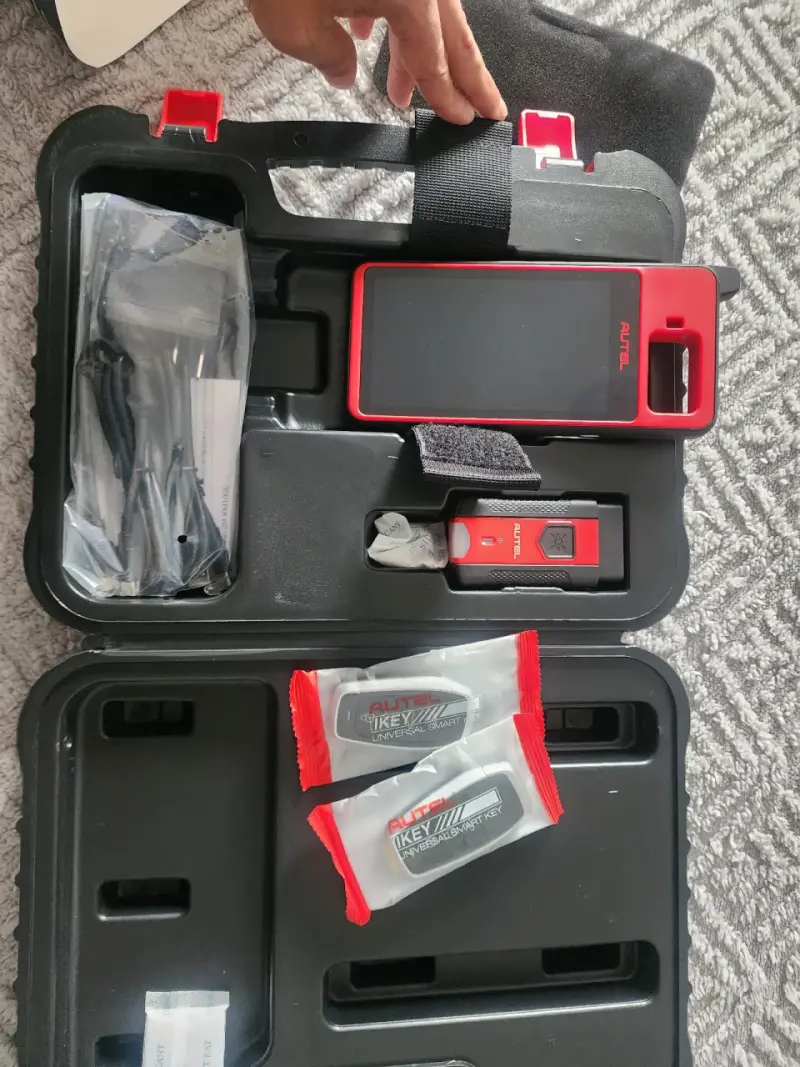 Scanner automotriz Autel KM100 - 4