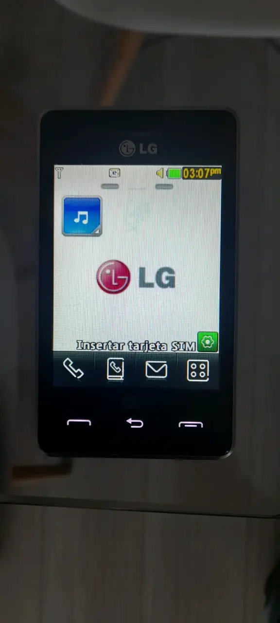 Celular LG básico negro - 1