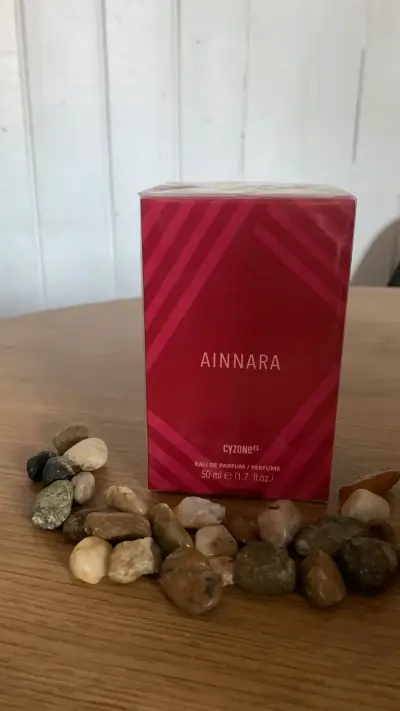 Perfumes de mujer y hombres - miniatura 3