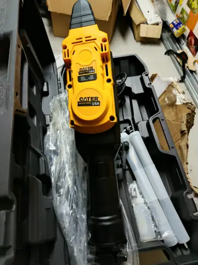Martillo demoledor eléctrico en caja - miniatura 2