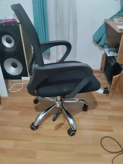 Silla de oficina negra - miniatura 2