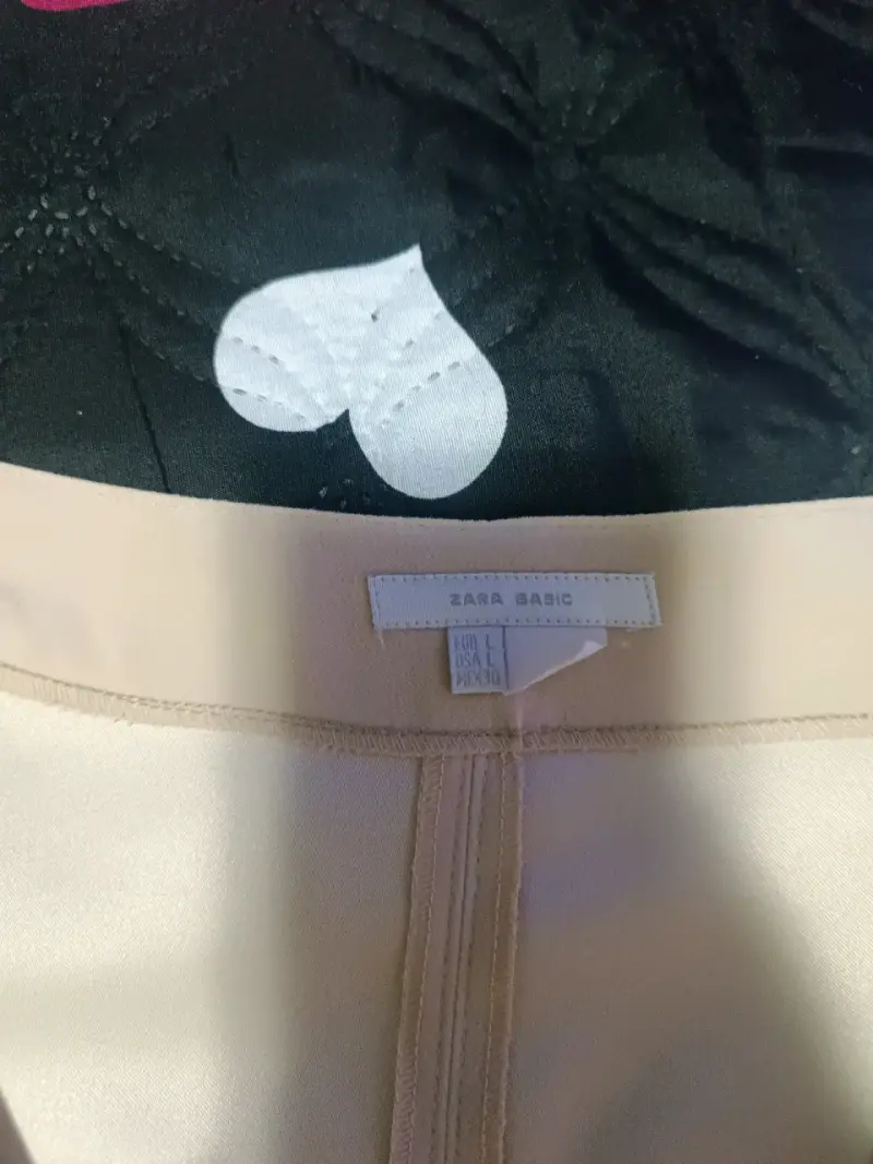 Blazer beige con lazo decorativo - 2