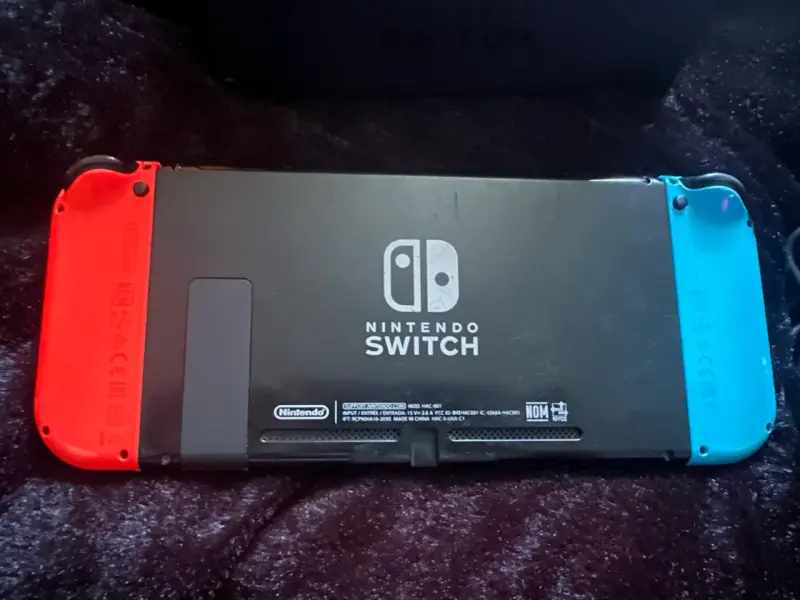 Nintendo Switch V1 Neon + Dock + MicroSD 128G - 4