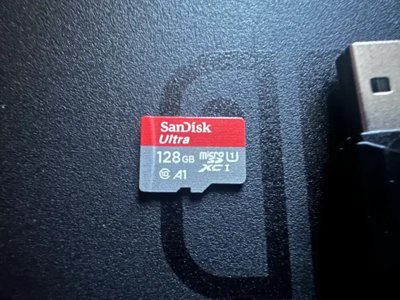 Nintendo Switch V1 Neon + Dock + MicroSD 128G - 6