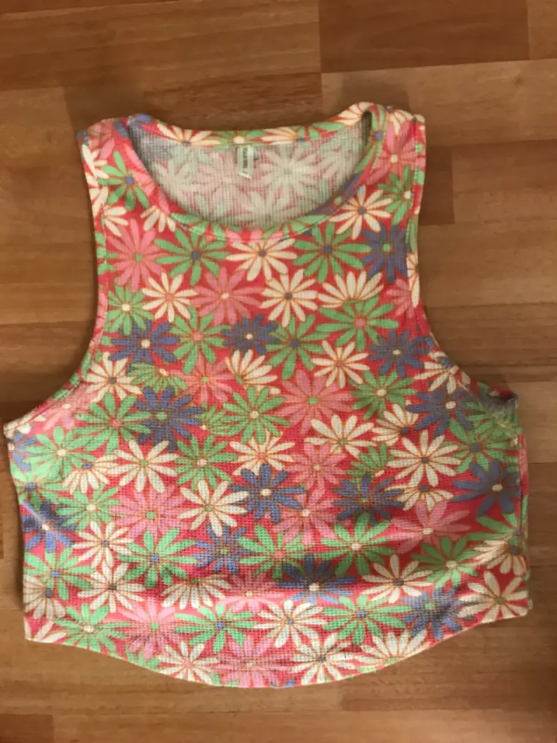Crop top de flores colorido