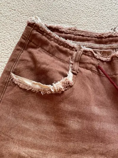 Jeans marrones desgastados - miniatura 2
