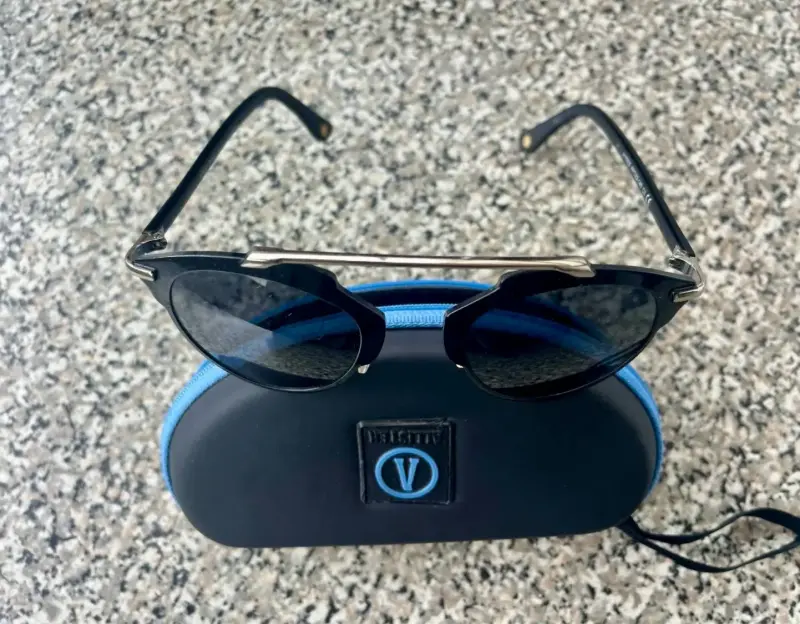 Gafas de sol negras con estuche Allister - 2